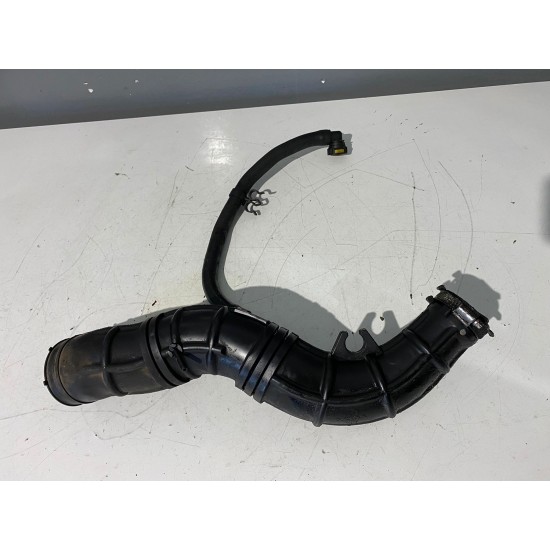 Conducta filtru turbina VOLVO S40 2001-2004 30652198 30630045 Conducta filtru turbina VOLVO S40 2001-2004 30652198 30630045