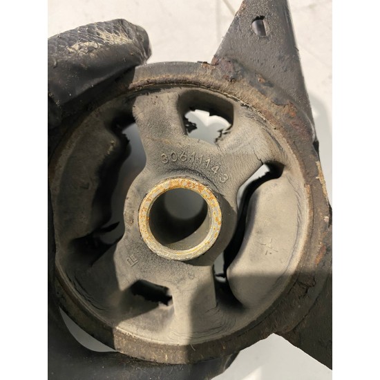 Engine bracket VOLVO S40 2001-2004 30611143 Engine bracket VOLVO S40 2001-2004 30611143