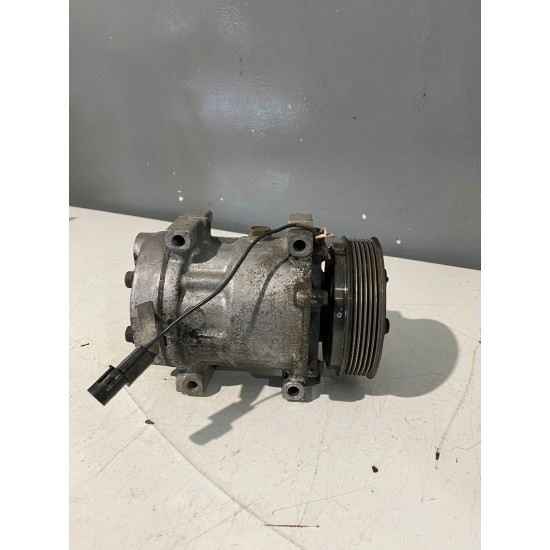 Compresor clima Volvo S40 V40 1.9 2001-2004 8200040681 8601961 Compresor clima Volvo S40 V40 1.9 2001-2004 8200040681 8601961