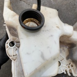 Vas lichid parbriz VOLVO XC70 2001-2007 8693773 30649920