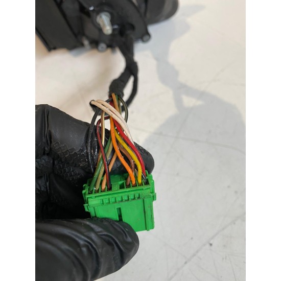 Oglinda stanga electrica cu incalzire bec si memorie 13FIRE VOLVO XC70 2006 30744771 30745196