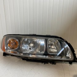 Right headlight RHD 9 pins VOLVO XC70 89902393 30698840 
