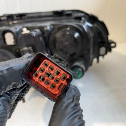 Far stanga RHD 9 pini VOLVO XC70 89902394 30698839