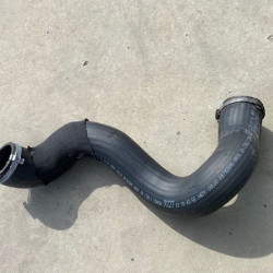 INTERCOOLER PIPE TURBO HOSE Volvo S80 V70 XC70 30792545