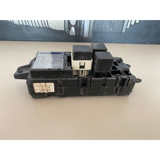 Fuse box Volvo V40 2004 30662309