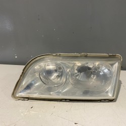 Far stanga Volvo S40 V40 2001-2004 30899682 