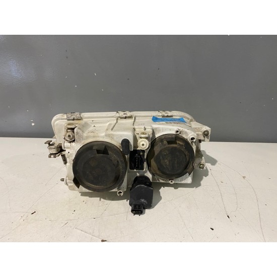 Far stanga Volvo S40 V40 2001-2004 30899682 