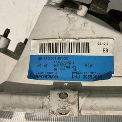 Far stanga Volvo S40 V40 2001-2004 30899682 