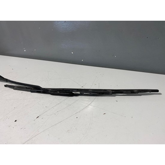Windscreen wiper arm right front VOLVO S40 2001-2004 30874361