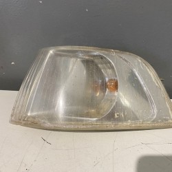 Lampa semnalizare stanga fata VOLVO S40 2001-2004 30865562 30865560 30862523