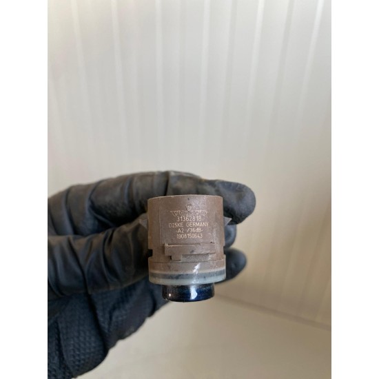 Senzor de parcare bara fata VOLVO XC90 S90 XC60 V90 31362818 31471049