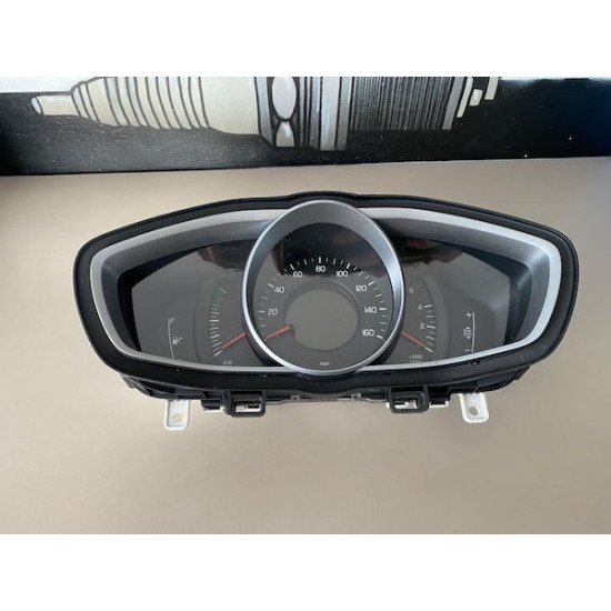 Speedometer Instrument cluster manual gearbox Volvo V40 31412873