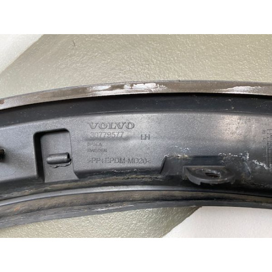 Bandou ornament aripa stanga Volvo XC90 2010 30779577