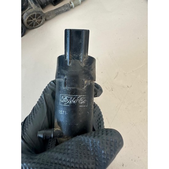 Windscreen washer pump Volvo S60 V70 S80 1S71-17K624-DD