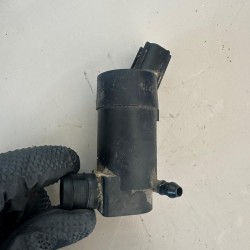 Windscreen washer pump Volvo S60 V70 S80 1S71-17K624-DD