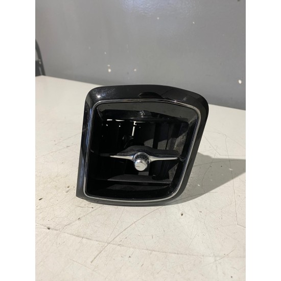 Dashboard air vent cover left VOLVO XC60 2018+ 31477272 31417691 31417572