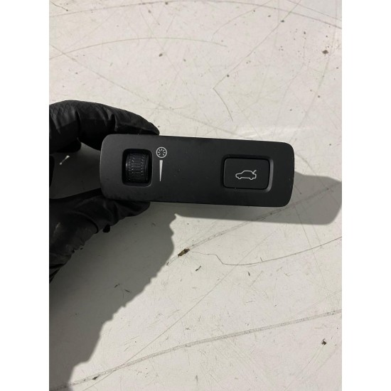 Comanda portbagaj/lumina Volvo XC90 V90 S90 V90CC XC60 XC40 31443873 31376510