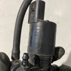 Windscreen washer pump Volvo XC60 2018 31457428 30747613 32342043 32262083