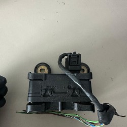 Yaw rate acceleration sensor Volvo V70 S80 6G9N-14B296-CB