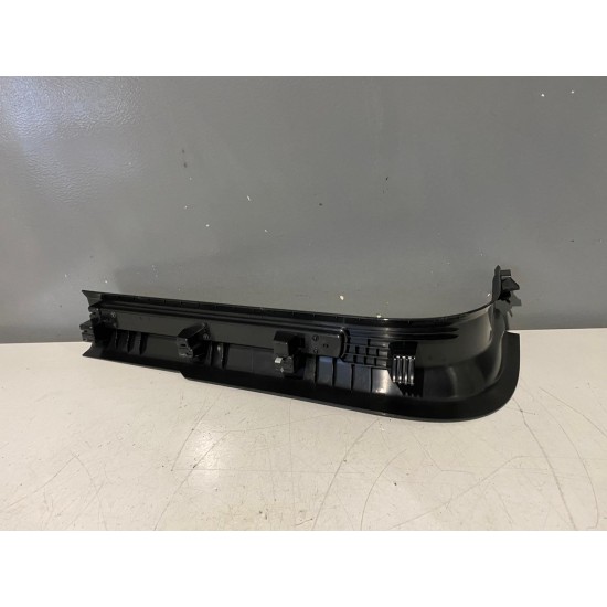Ornament prag dreapta fata VOLVO XC60 2018+ 31448015