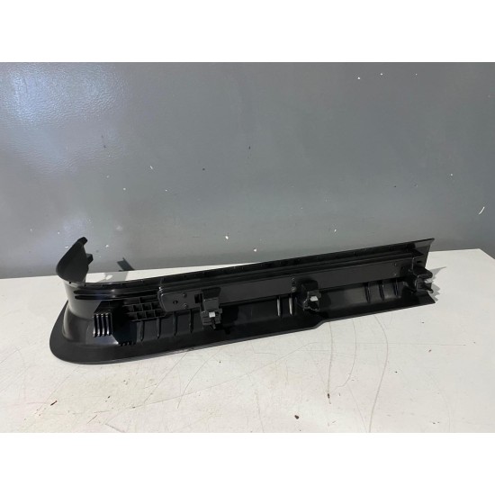 Sill moulding left rear VOLVO XC60 2018+ 31448016