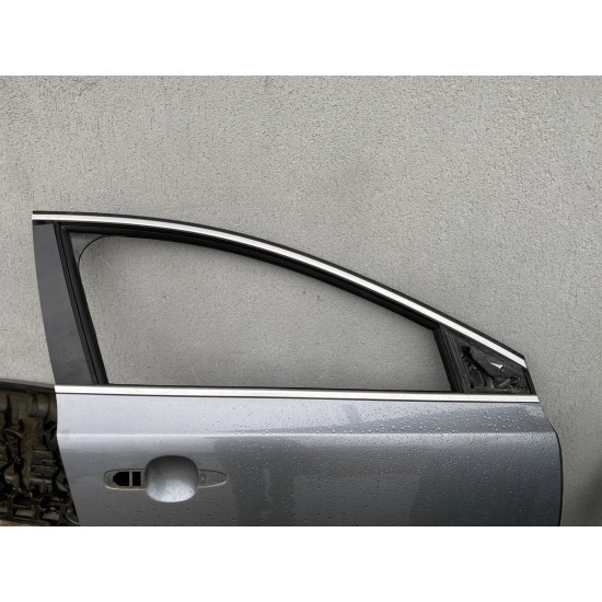Usa dreapta fata VOLVO V40 2012-2019 32321019 Usa dreapta fata VOLVO V40 2012-2019 32321019