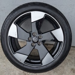 1x Volvo OEM Alloy Wheel 5-spoke 19" Rim Volvo EX30 tire 245/45 R19 Goodyear 80000286
