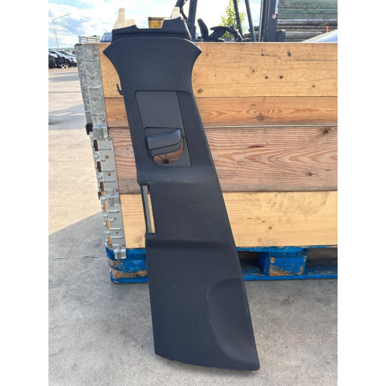 Stalp mijloc stanga Volvo XC90 2015-2020 31651528