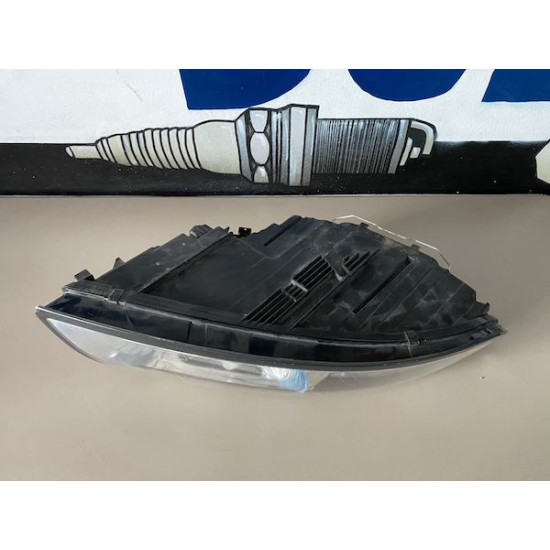 Right xenon headlight Volvo S40 V50 2007-2012 30763038