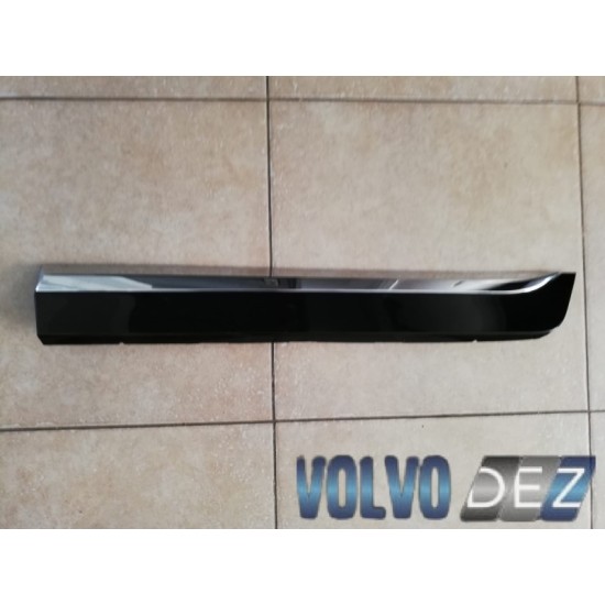 Bandou usa stanga spate cu crom VOLVO XC60 39821367