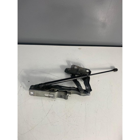 Balama capota dreapta Volvo S90 V90 2019 31479642 32219800 32318593