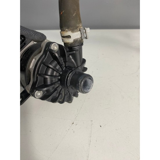 Water pump VOLVO S90 V90 31368284 31338399 31657903