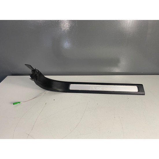 Ornament prag stanga fata iluminat VOLVO S90 R-DESIGN V90 31377616 39838885 39838886