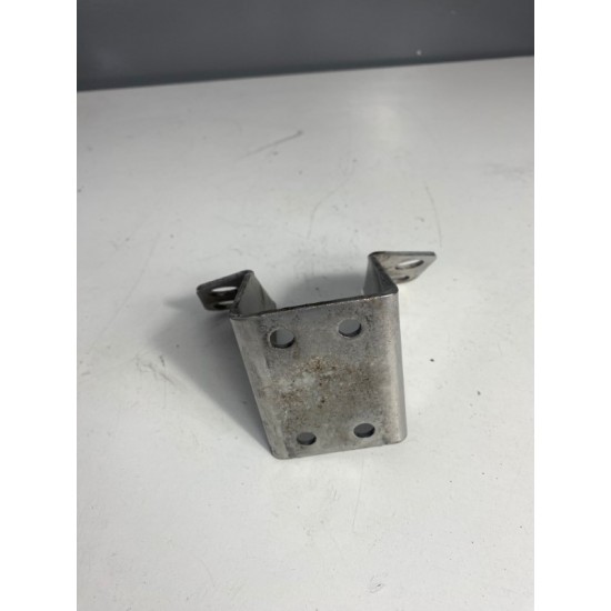 Catalytic converter bracket VOLVO S90 V90 32201926 31439520 Catalytic converter bracket VOLVO S90 V90 32201926 31439520