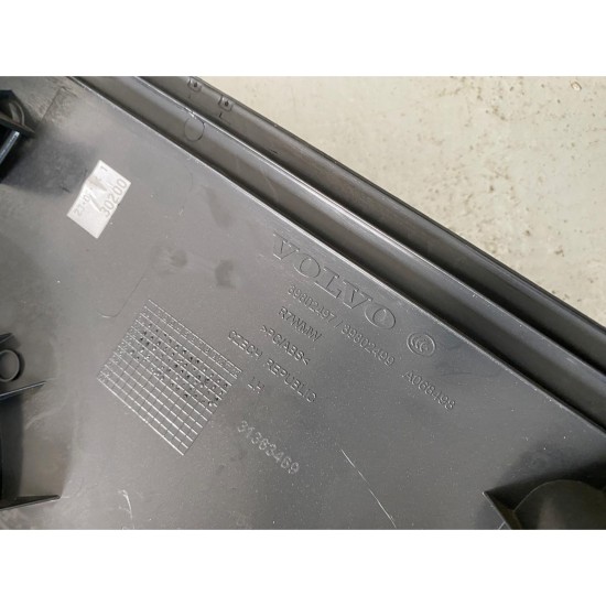 Plafon negru VOLVO S60 2011-2018 39822263 39822265 Plafon negru VOLVO S60 2011-2018 39822263 39822265