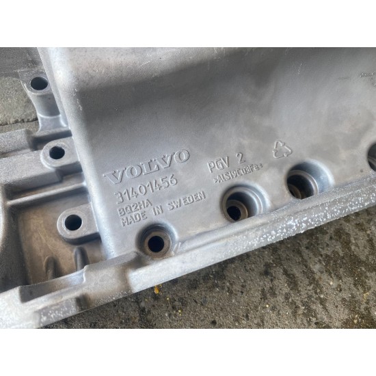 Baie de ulei 4 CILINDRI VOLVO S60 V60 XC60 XC70 V70 V40 2014+ 31401456 Baie de ulei 4 CILINDRI VOLVO S60 V60 XC60 XC70 V70 V40 2014+ 31401456