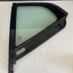 Rear door side window left VOLVO XC40 2018+ 31442381