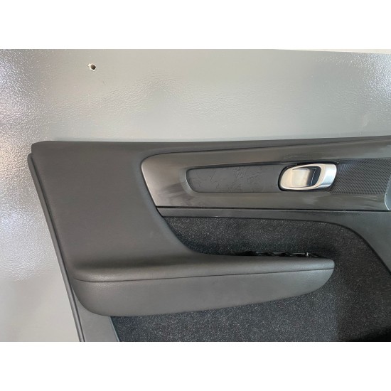 Front left door panel VOLVO XC40 2018+ 32274181
