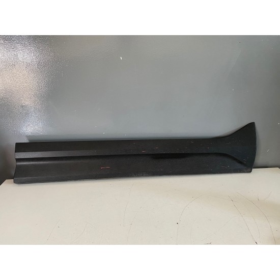 Front right door trim moulding VOLVO XC40 2018+ 31448337 31448317 Front right door trim moulding VOLVO XC40 2018+ 31448337 31448317