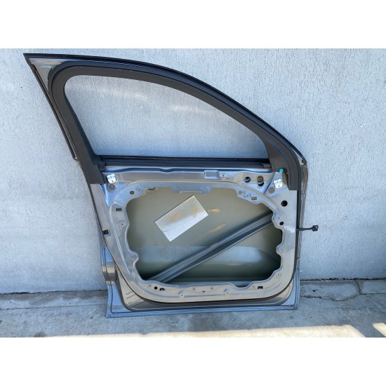 Front left door Volvo XC40 2019