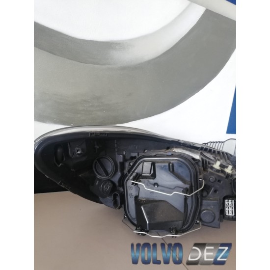 Left headlamp with halogen Volvo C30 2010-2013 31299820