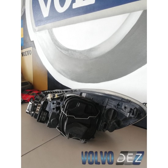 Right headlamp Volvo C70 2010-2013 USA 31299759