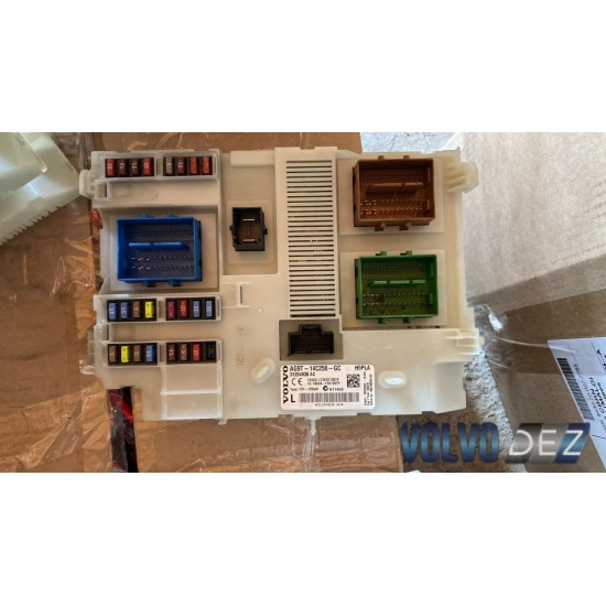 Fuse box Volvo S80 31254838