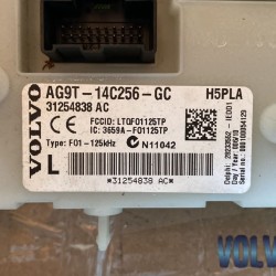 Fuse box Volvo S80 31254838