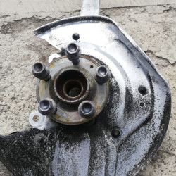 Left front steering knuckle Volvo XC60 XC90 31476878