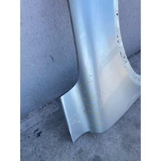 Front Right Fender Volvo XC90 2003-2014 30796495