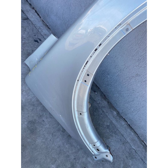 Front Right Fender Volvo XC90 2003-2014 30796495