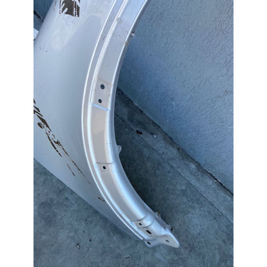 Front Right Fender Volvo XC90 2003-2014 30796495