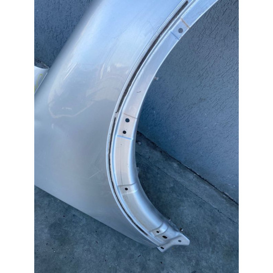 Front Right Fender Volvo XC90 2003-2014 30796495