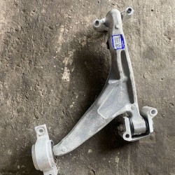 Brat inferior stanga VOLVO XC90 XC60 2015+ 32246811